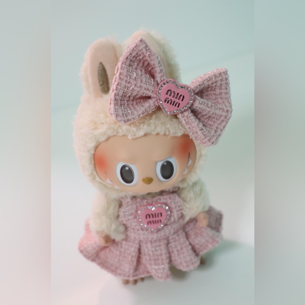Pop Mart | The Monsters Labubu Designer Clothing outfit - Picture 2 of 4